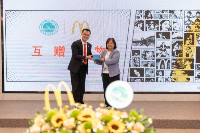 图片10.jpg 图片10.jpg