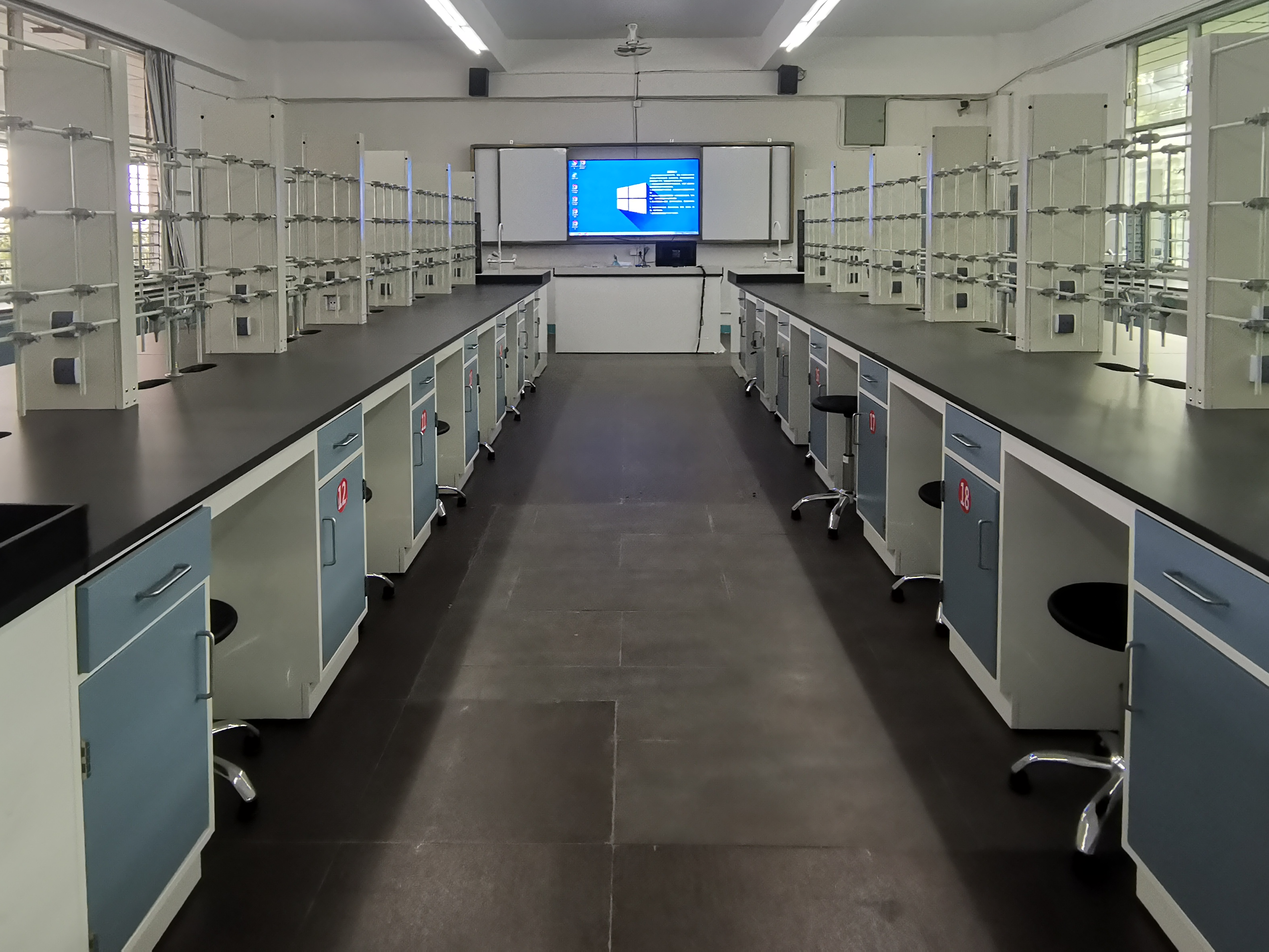 图片4.png 图片4.png