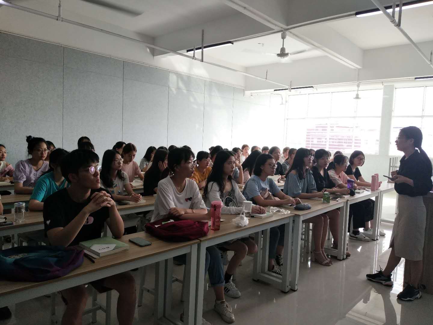 学前教育课堂.jpg 学前教育课堂.jpg
