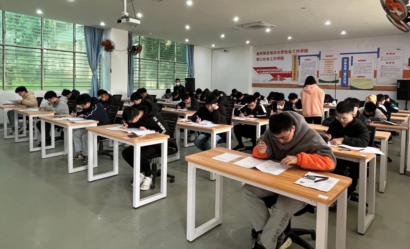 微信图片_20230306102409.jpg 微信图片_20230306102409.jpg